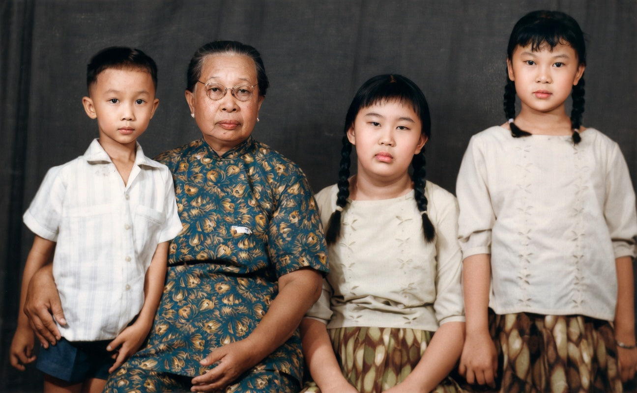 Memory Gold - 20 Photos +5 Colorizations